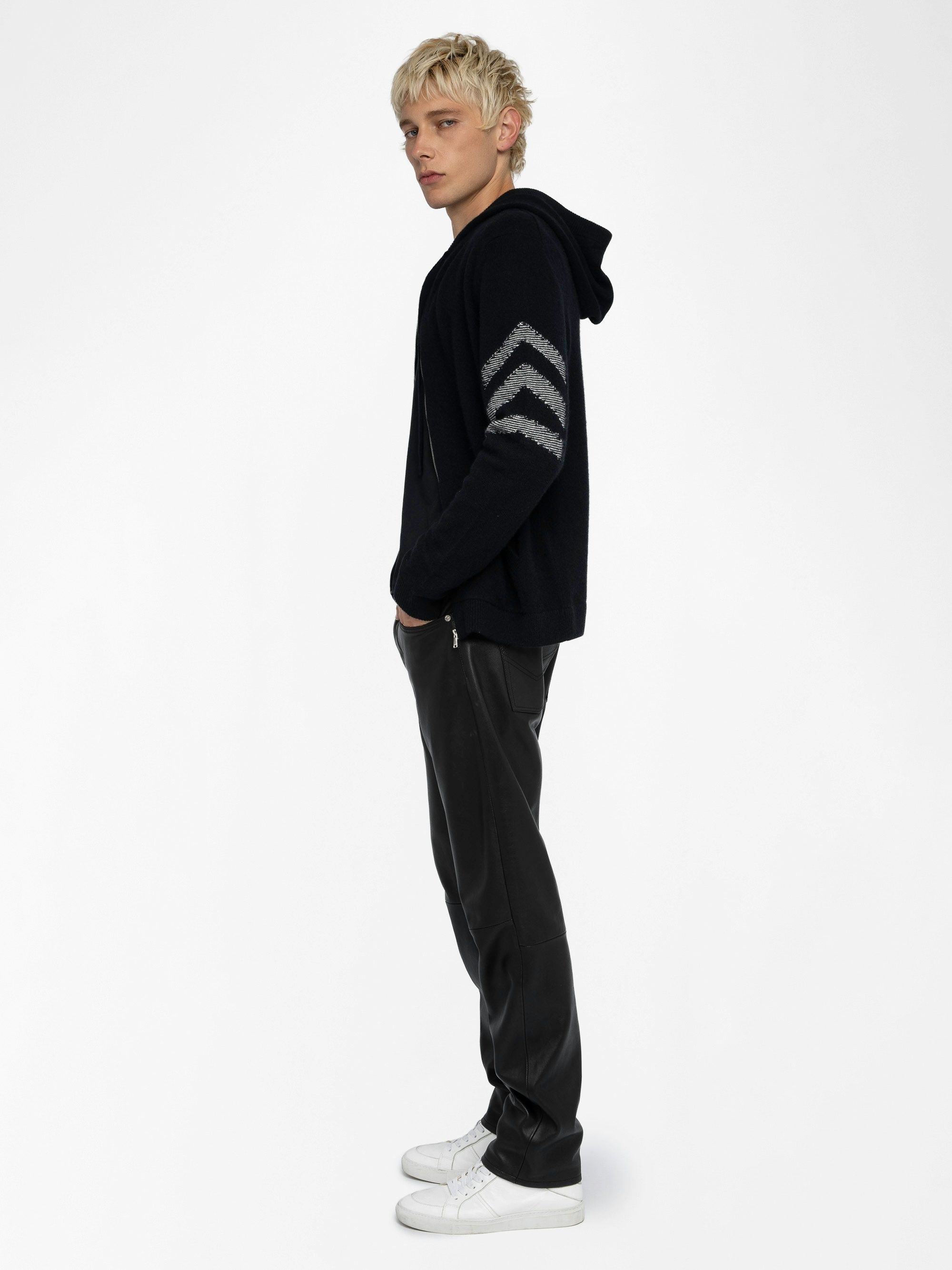 Cardigan Clash 100% Kaschmir - Strickjacke mit Kapuze und Reißverschluss mit Pfeil am Arm.